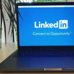 Crack the LinkedIn Algorithm: How to Boost Engagement and Leads