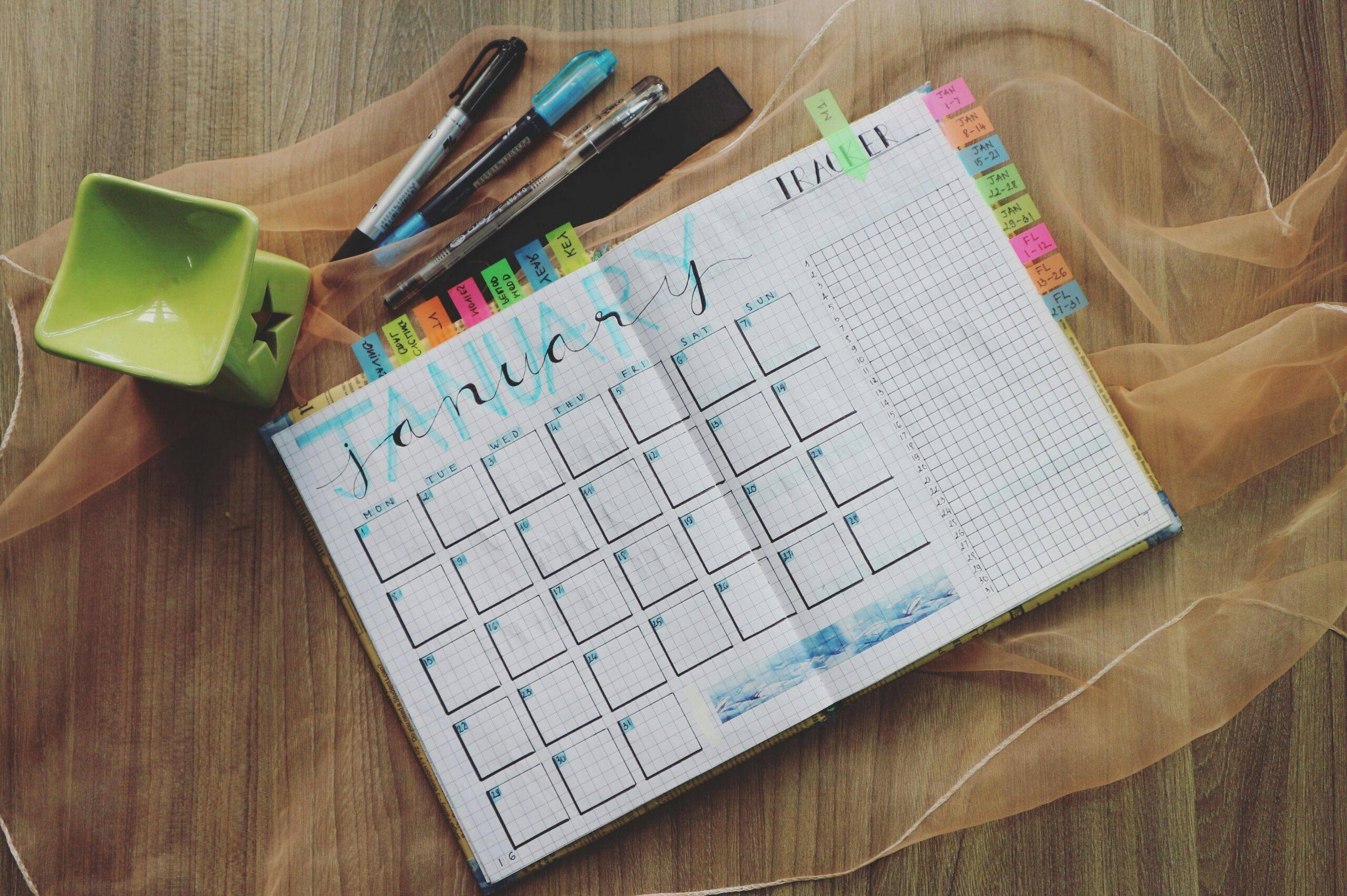 Build the Perfect LinkedIn Content Calendar: 10 Ideas to Keep Your Audience Hooked